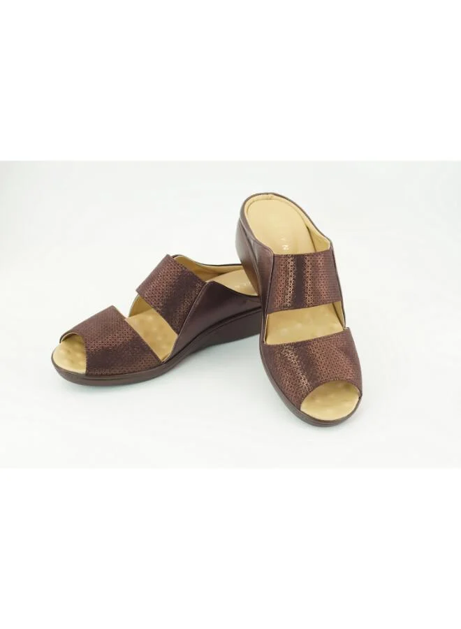 زينة 221-3169 Zayna Ladies Low Wedge Heel Slides 2418-22 Bronze